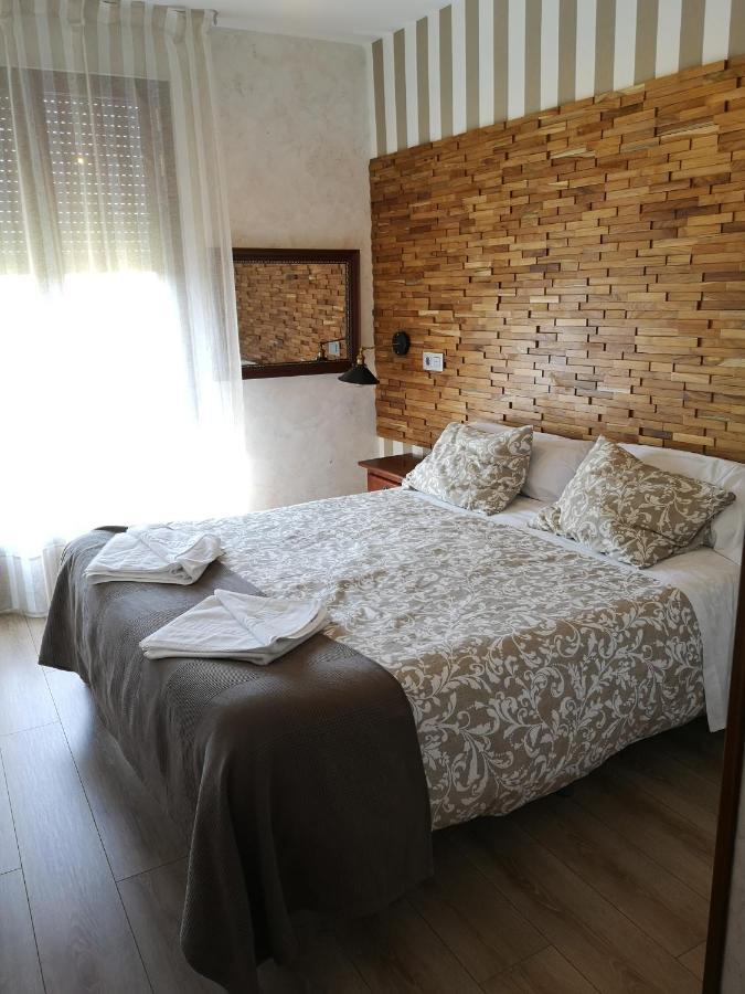 Hostal Juan Bravo Segovia Exterior photo