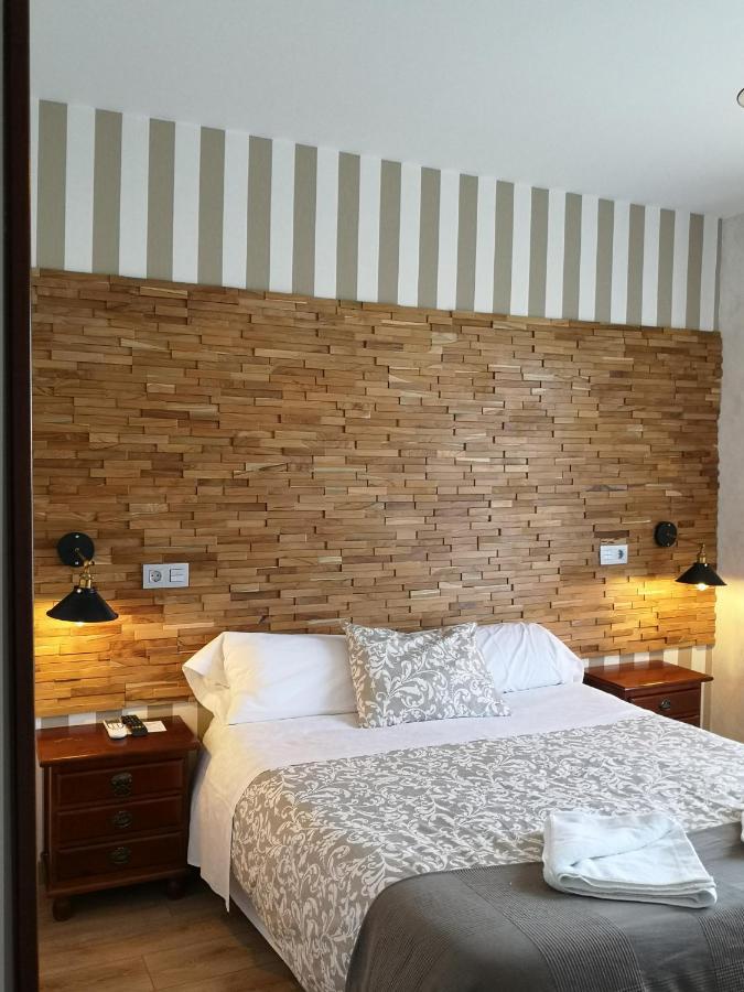 Hostal Juan Bravo Segovia Exterior photo
